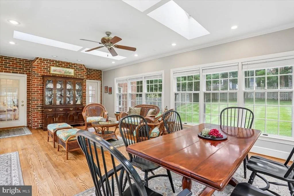 Photo of 899 LINGANORE DRIVE