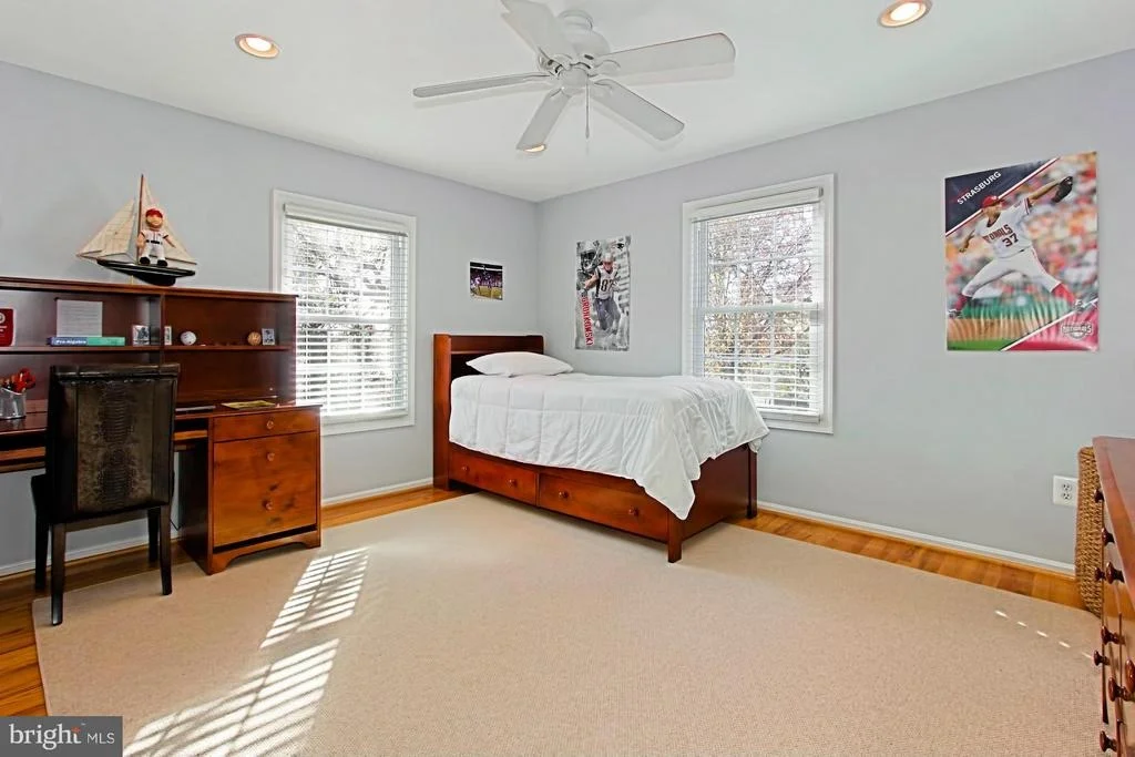 Photo of 4004 FEATHERSTONE PLACE
