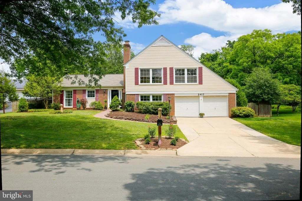 Photo of 2417 NEES LANE