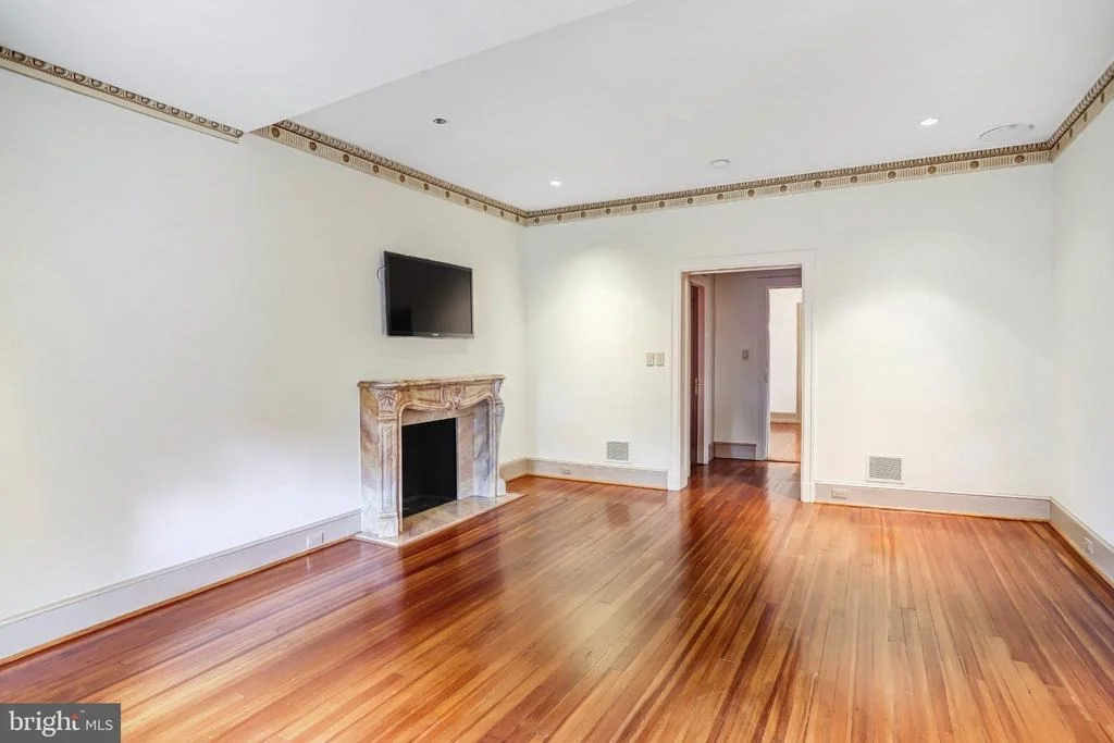 Photo of 2303 BANCROFT PLACE NW