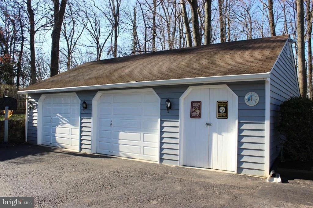 Photo of 2008 NORVALE ROAD