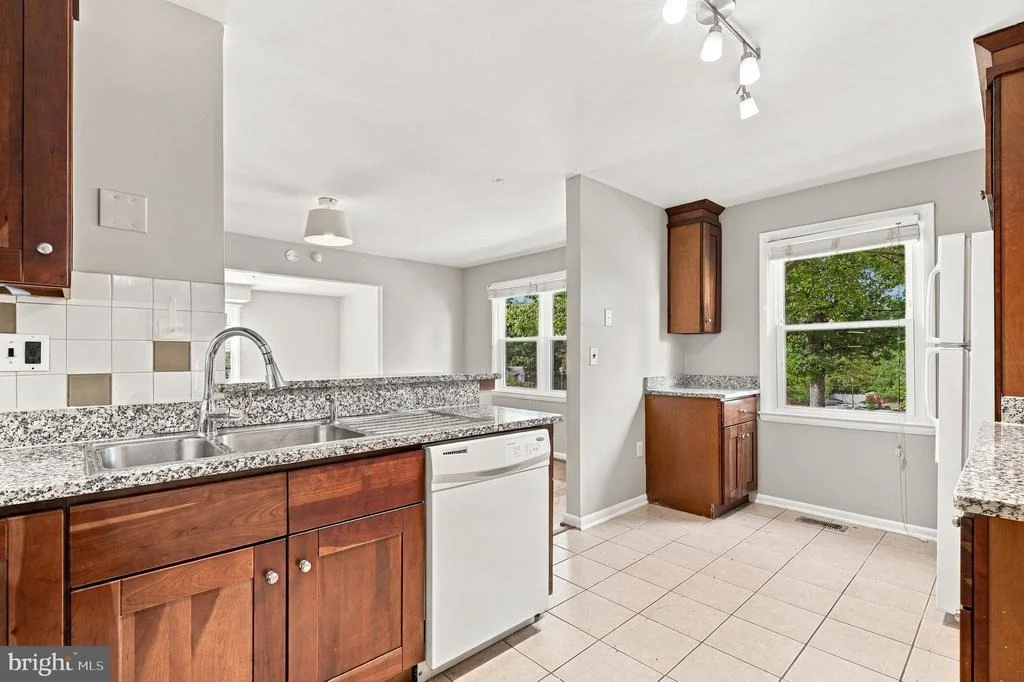 Photo of Unit 4A at 8459 IMPERIAL DRIVE