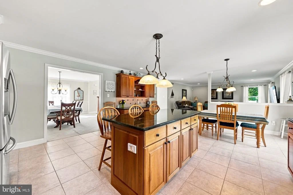Photo of 646 ALBERTSON ROAD
