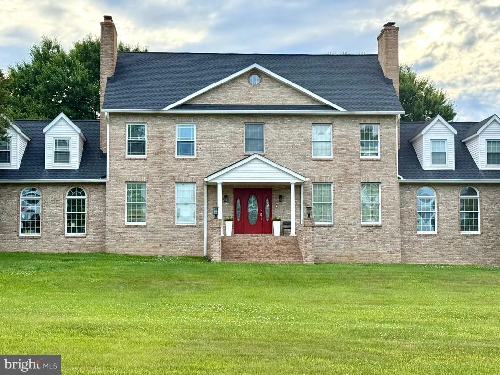 Photo of 75 W BAY FRONT ROAD