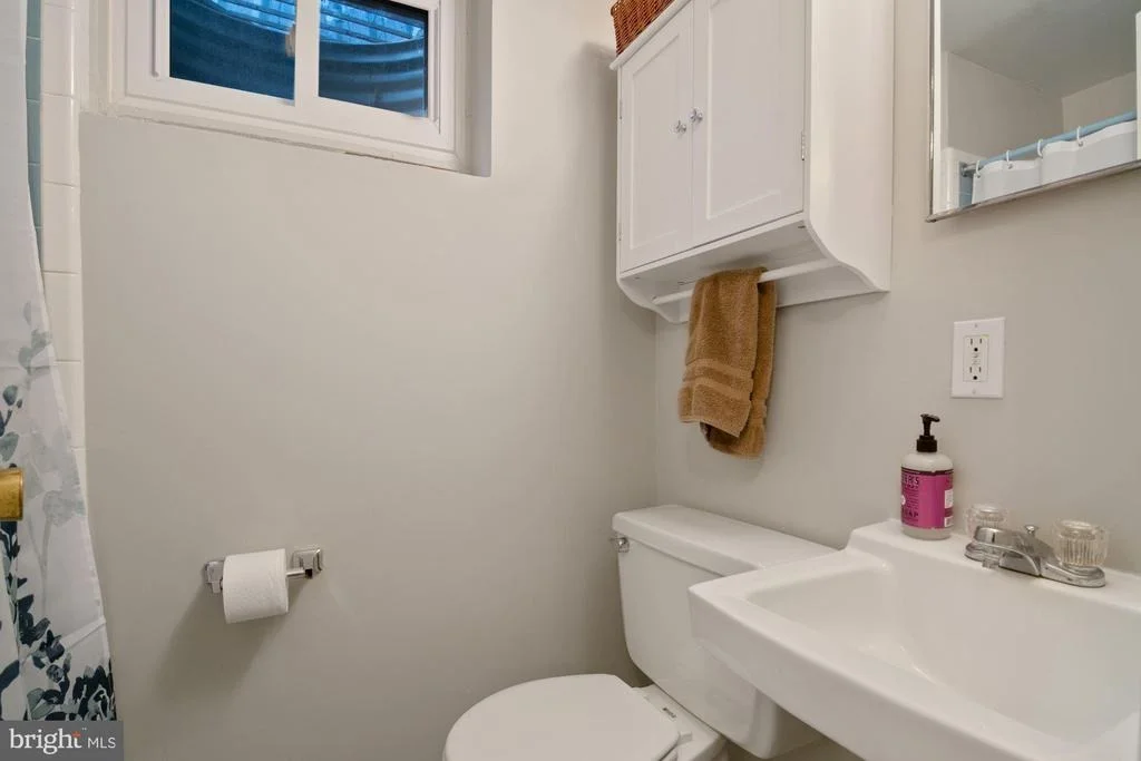 Photo of 9514 WALLINGFORD DRIVE