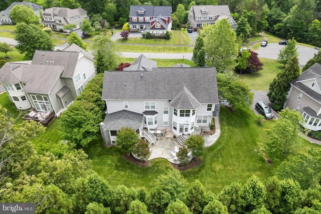 Photo of 8328 PINE KNOTT COURT