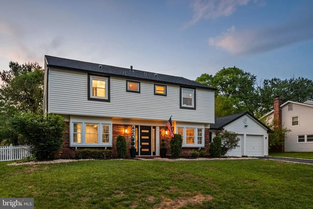 Photo of 4202 MINSTRELL LANE