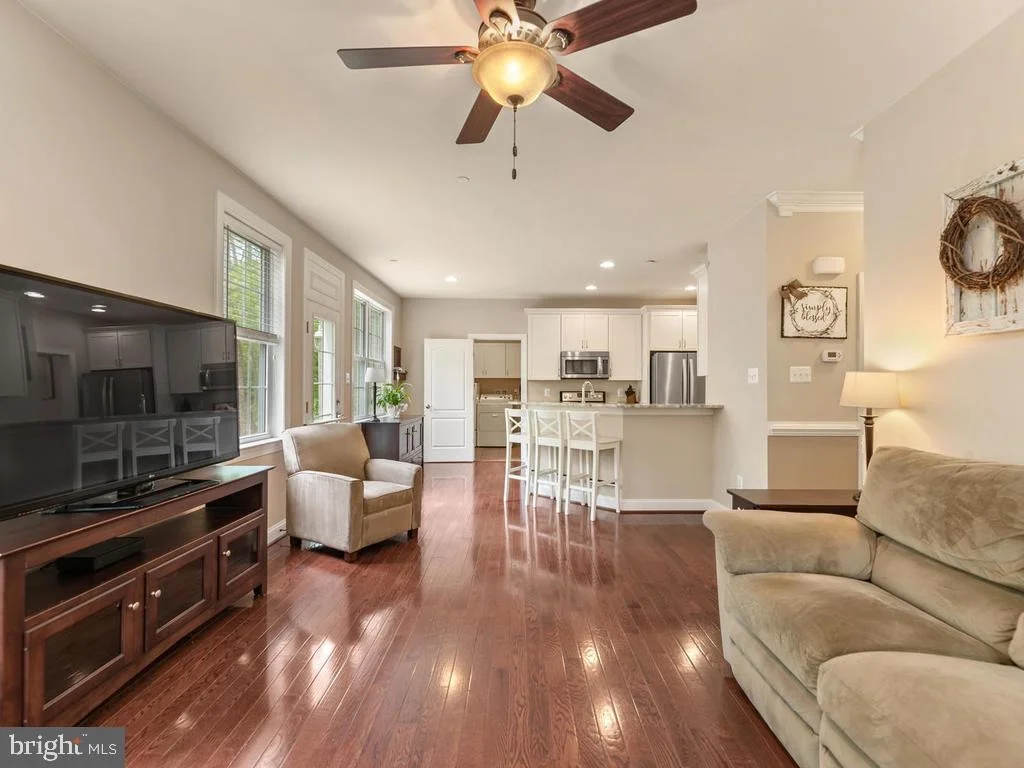 Photo of 995 WILDA DRIVE