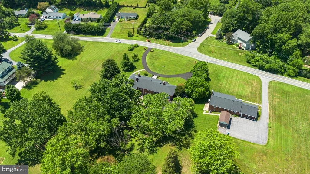 Photo of 18015 MUNCASTER ROAD