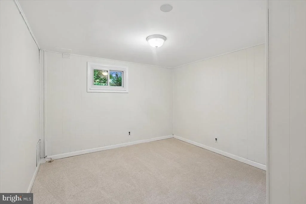 Photo of 1501 CREST ROAD