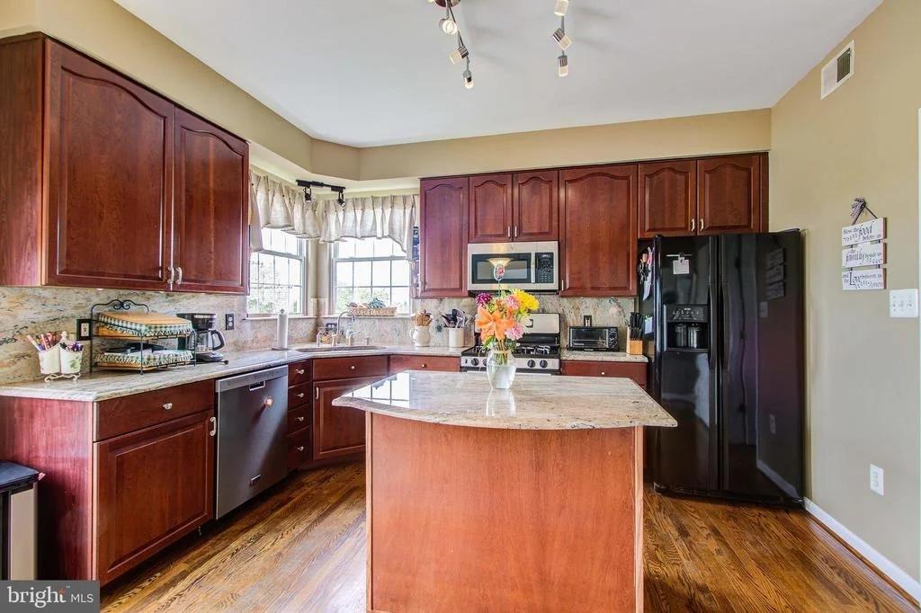 Photo of 6704 SKIPWITH COURT