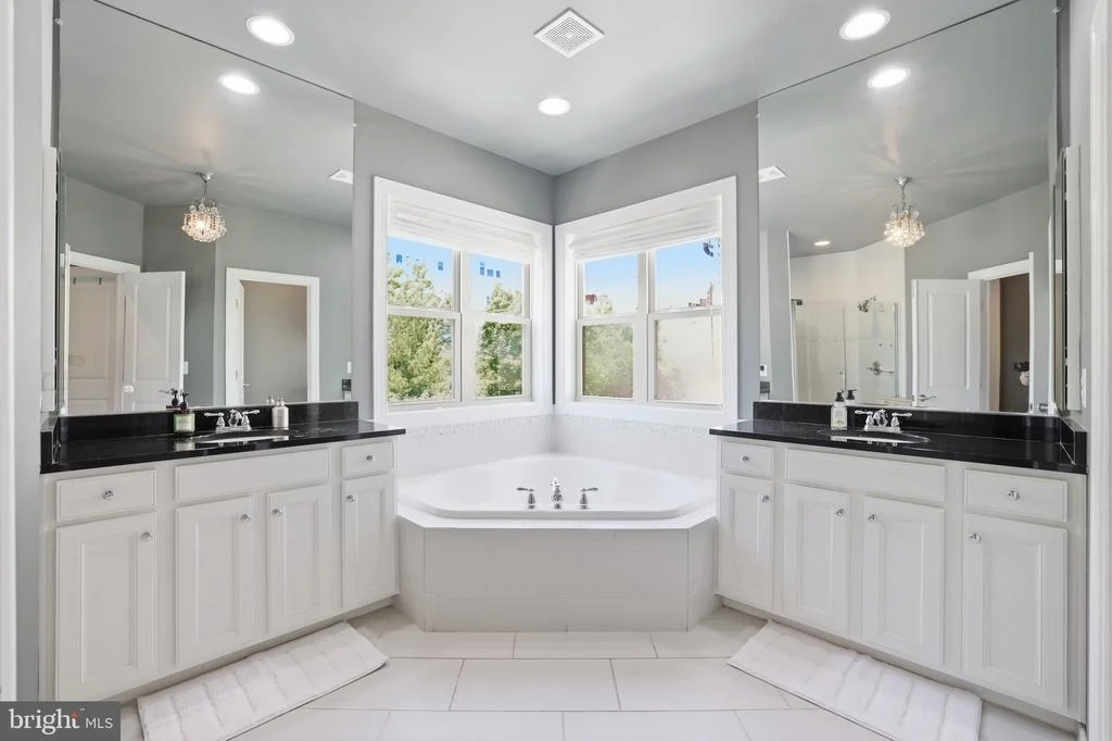 Photo of 20623 HOLYOKE DRIVE