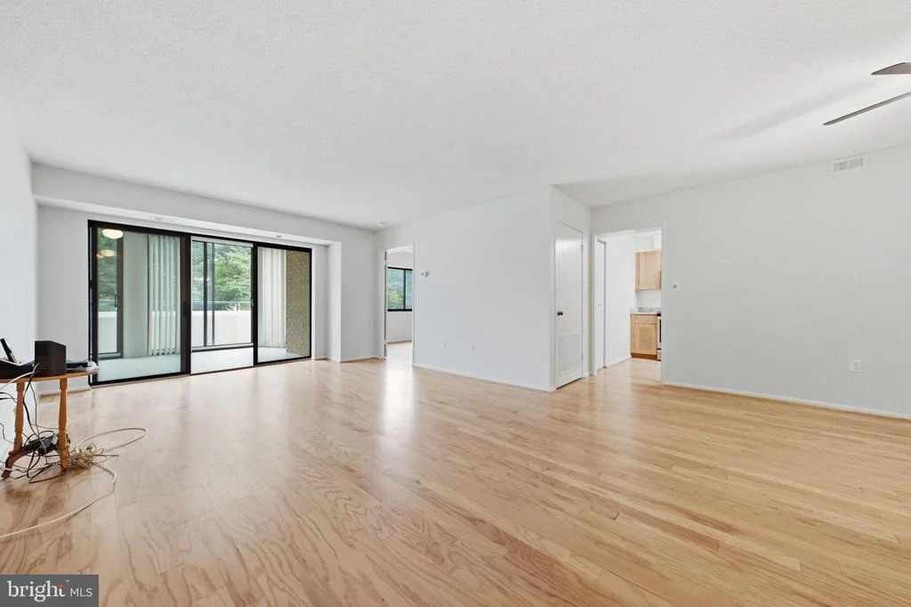 Photo of Unit 2115 at 15107 INTERLACHEN DRIVE