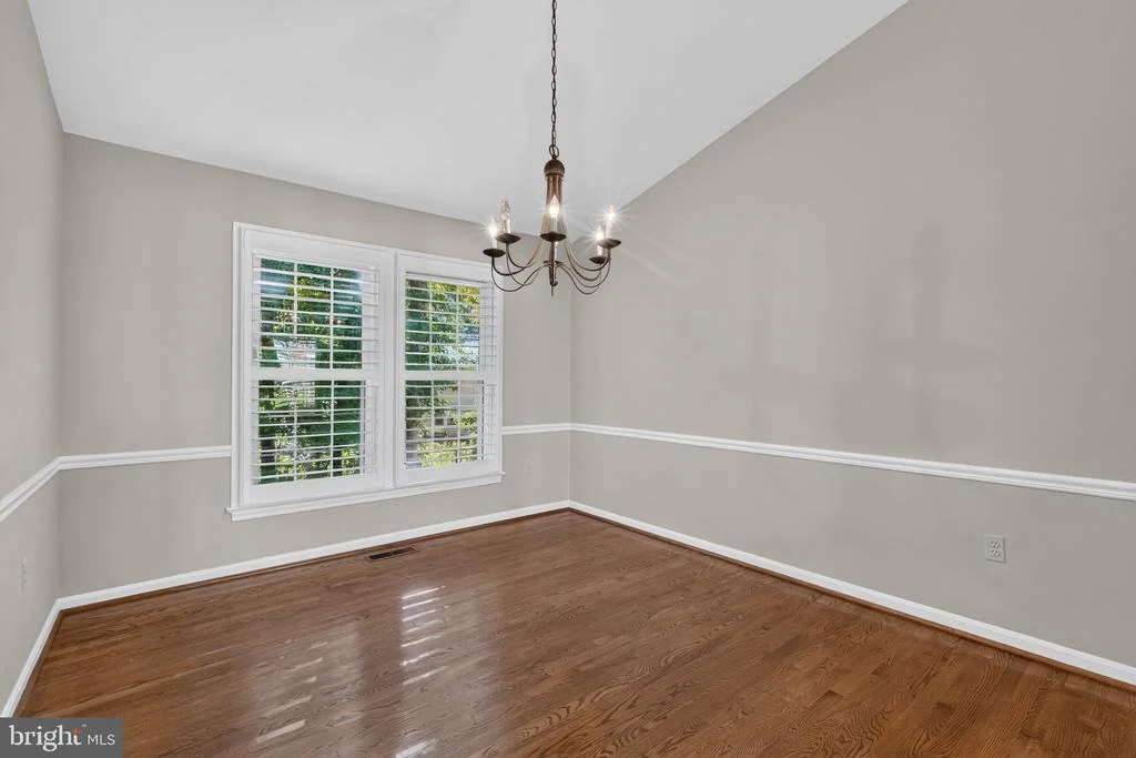 Photo of 7111 CARNATION COURT