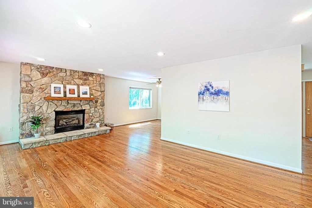 Photo of 11216 LEATHERWOOD DRIVE