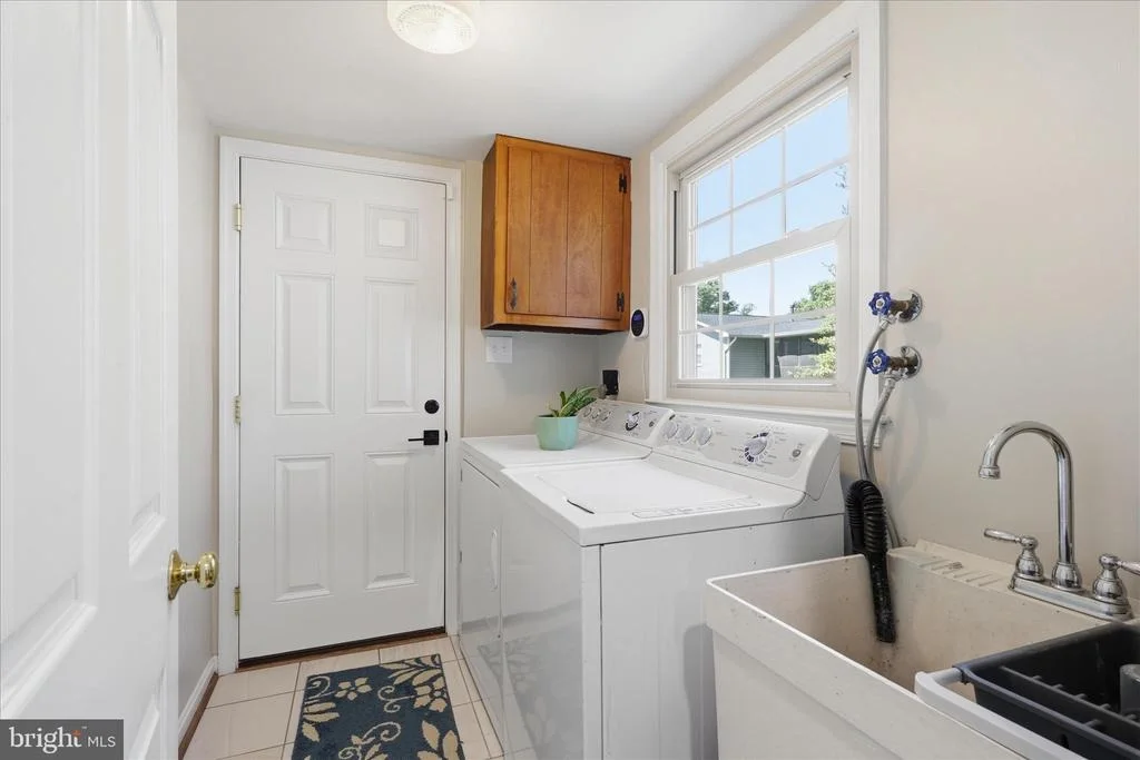 Photo of 8604 RIVERSIDE ROAD