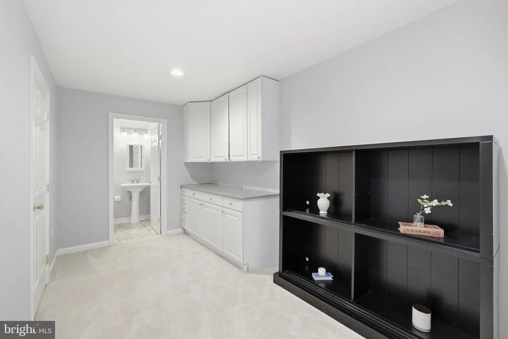 Photo of 44028 TAVERN DRIVE