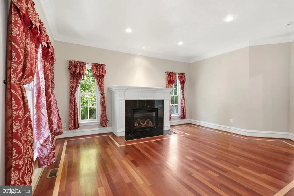 Photo of 8813 OAK LEAF DRIVE