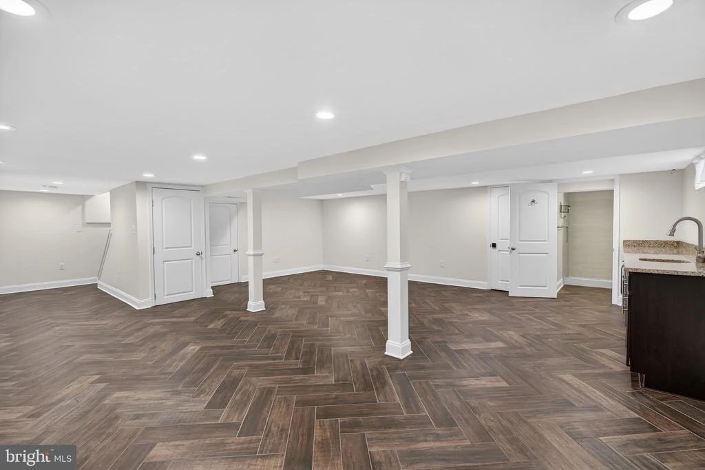 Photo of 620 DOUGLAS STREET