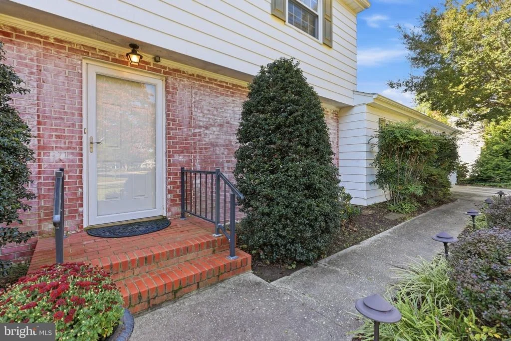 Photo of 154 S FAIRFIELD DRIVE