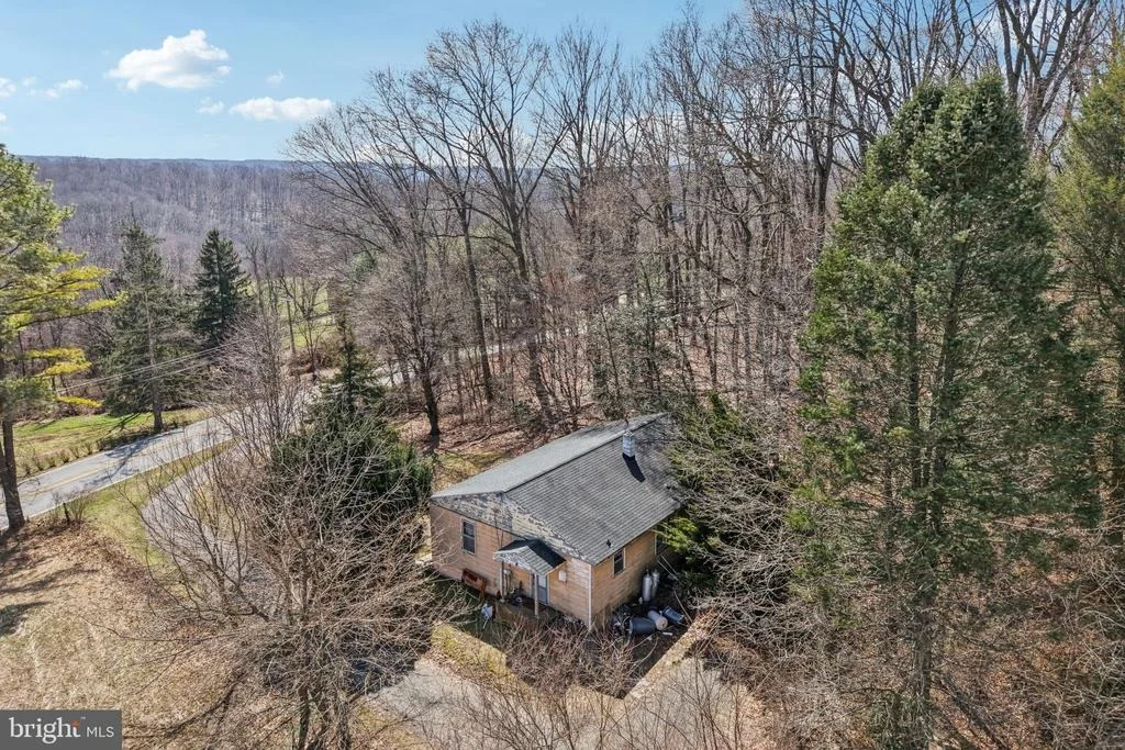 Photo of 18700 GRAYSTONE ROAD