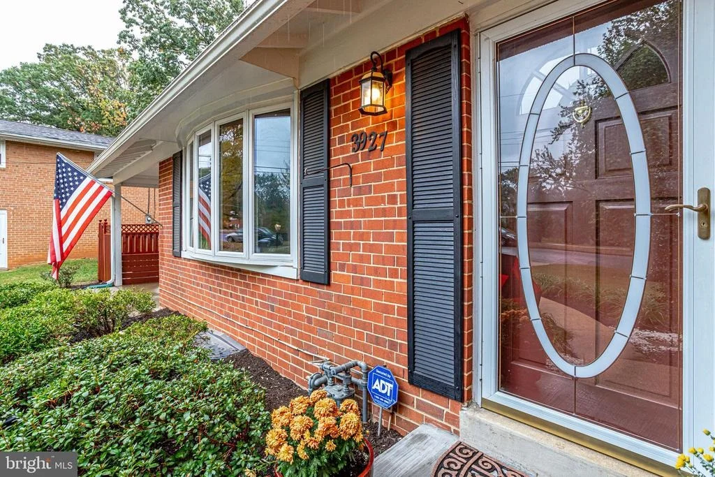 Photo of 3927 FOREST GROVE DRIVE