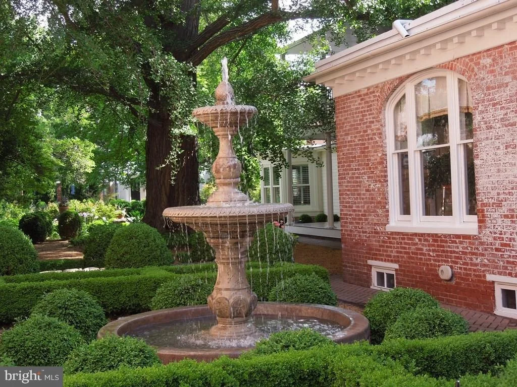 Photo of 11 W SECOND STREET