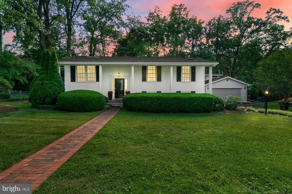 Photo of 1908 DULANEY PLACE