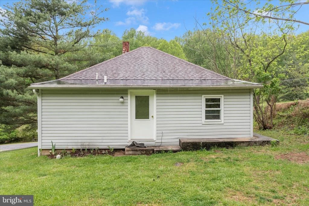 Photo of 6419 ZITTLESTOWN ROAD