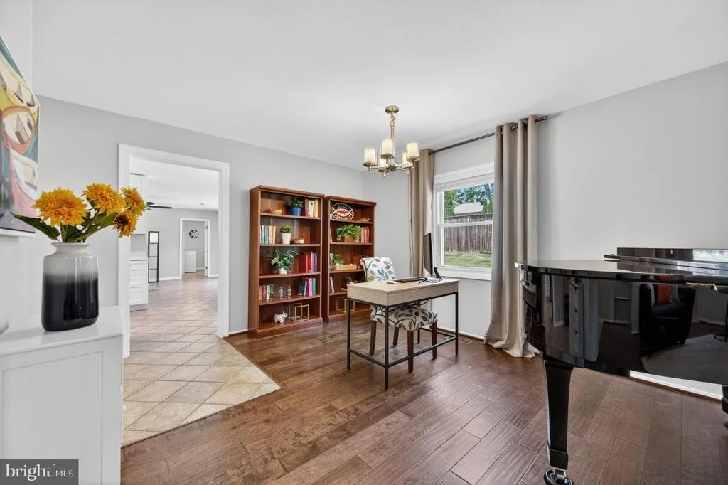 Photo of 3905 CARVEL LANE
