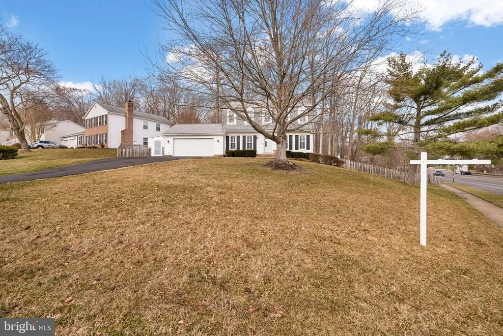 Photo of 6300 GLENBARD ROAD