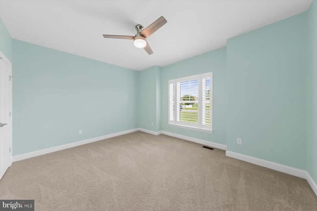 Photo of 24860 MISTLETOE DRIVE