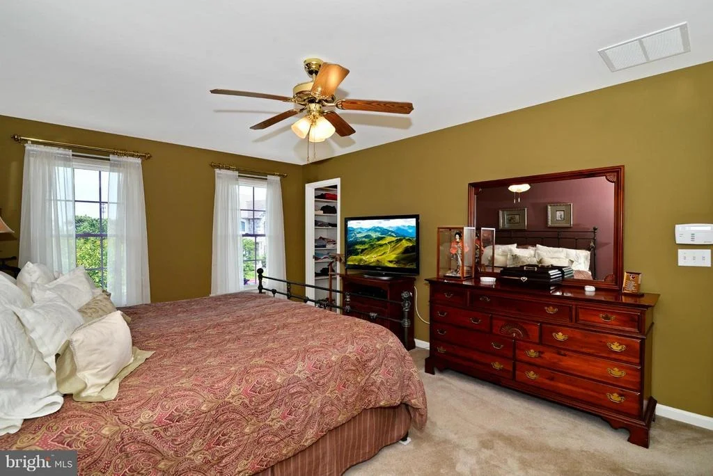 Photo of 1023 BEXHILL DRIVE
