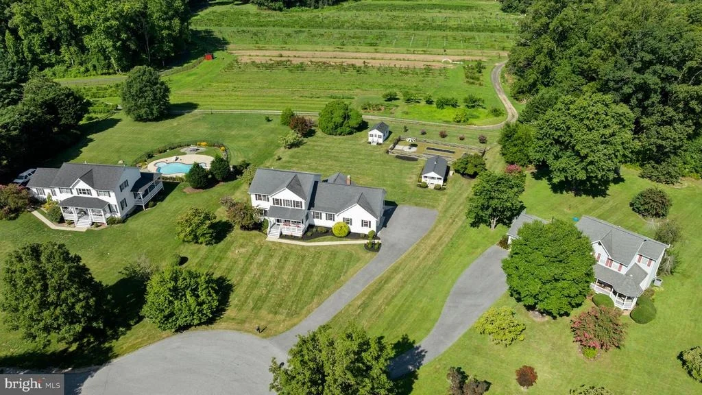 Photo of 7130 DECOY DRIVE