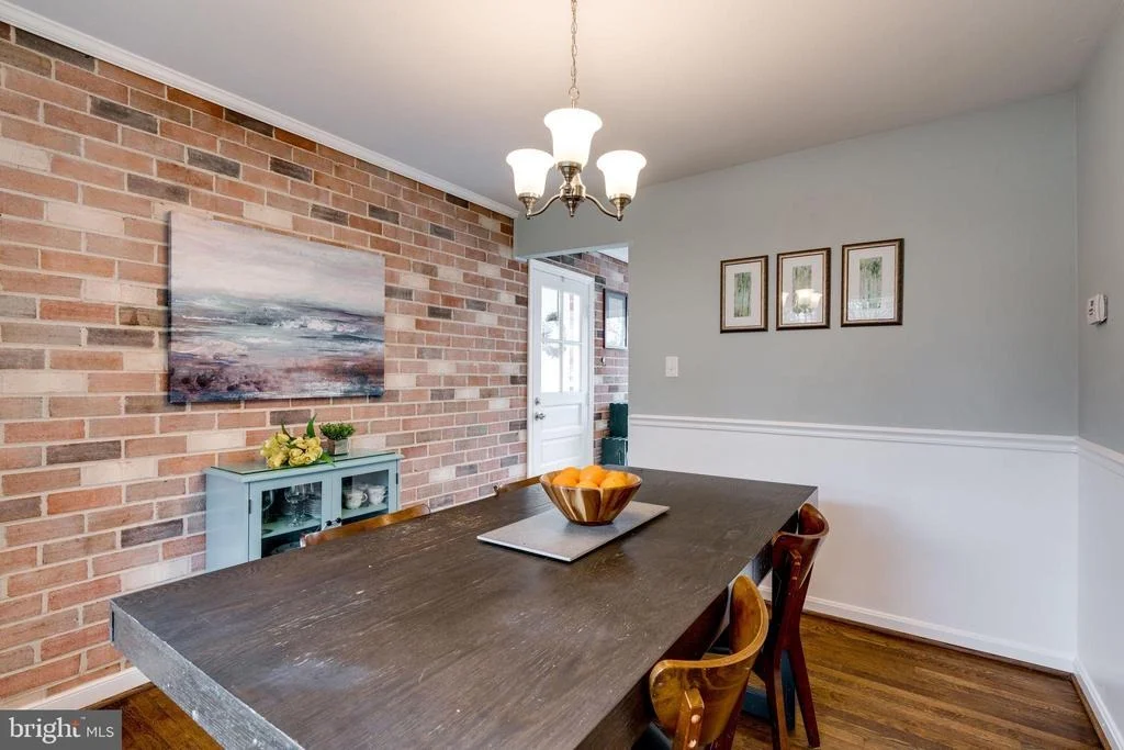Photo of 6810 HUNTSMAN BOULEVARD
