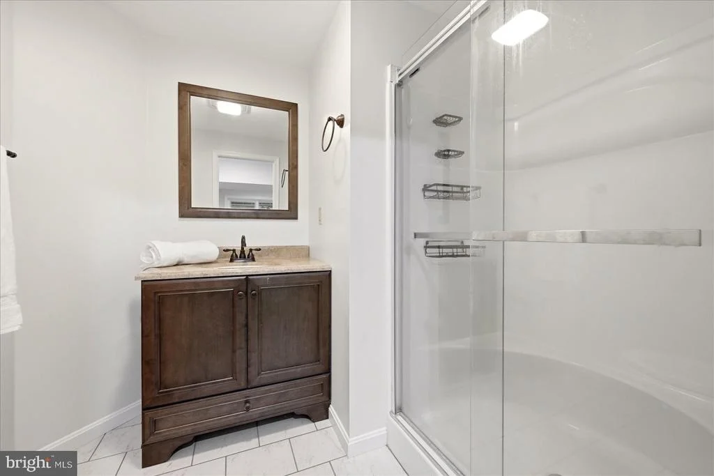Photo of 9516 PRIMROSE LANE