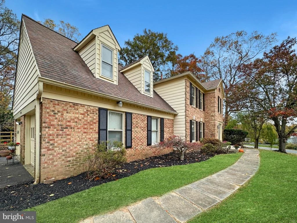Photo of 325 SOAPSTONE LANE