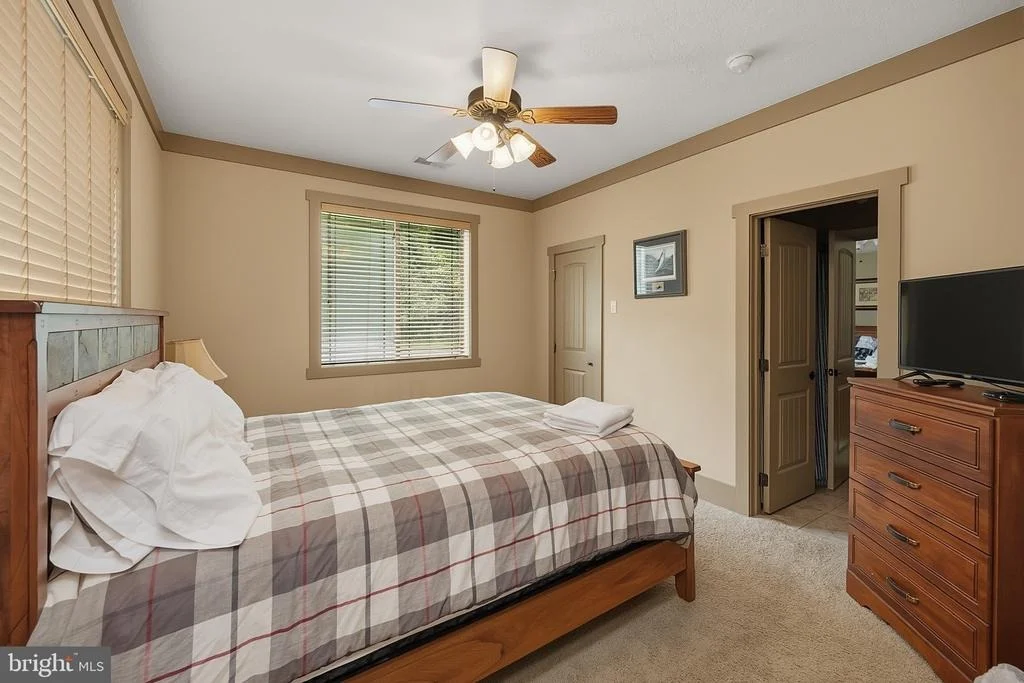 Photo of 110 NORTHLAKE DRIVE