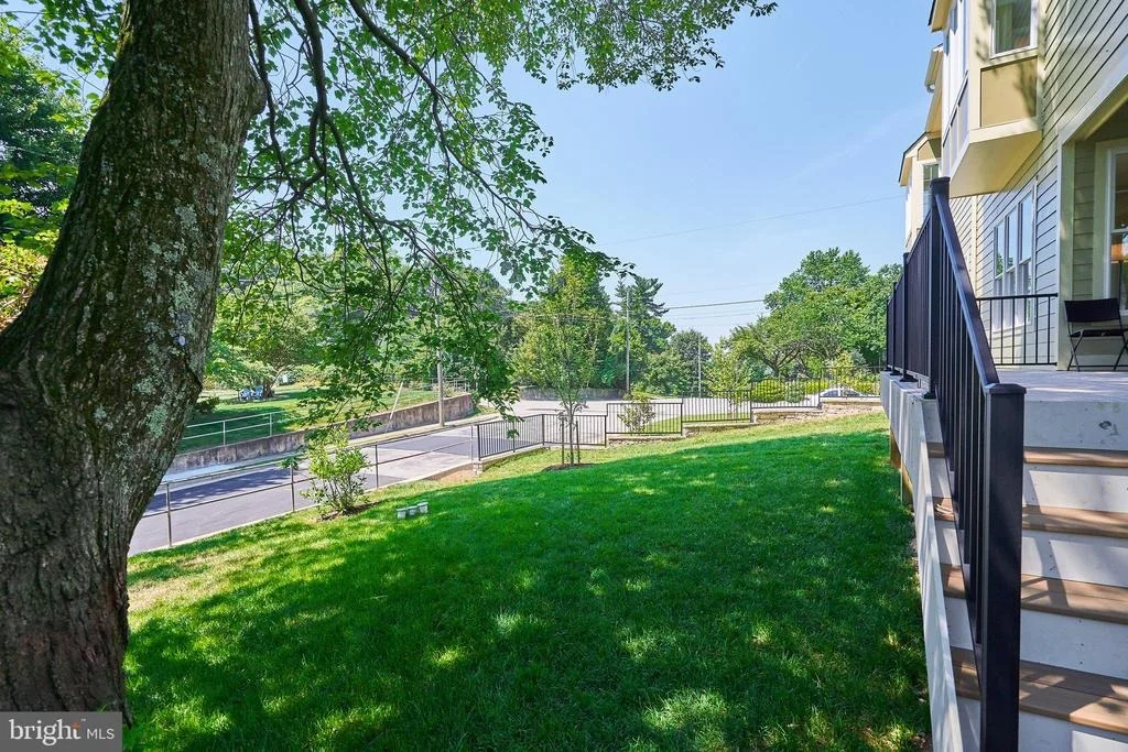 Photo of 7019 RIDGE DRIVE