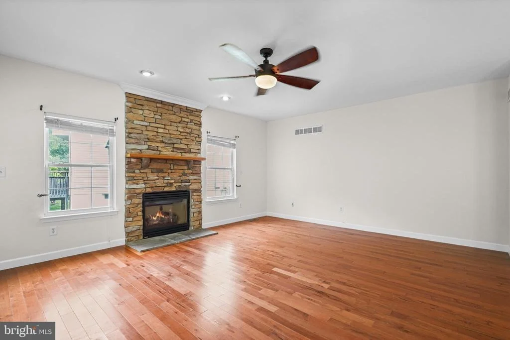 Photo of 5082 SPRINGHOUSE CIRCLE