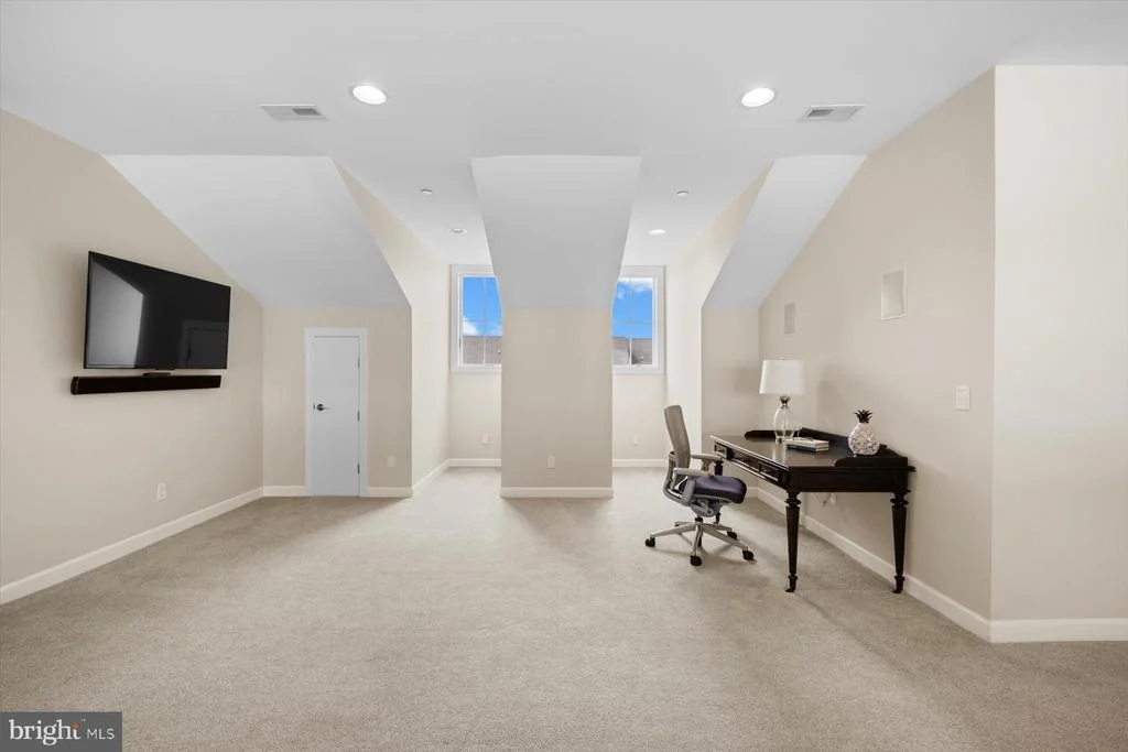 Photo of 35 INLET VIEW COURT