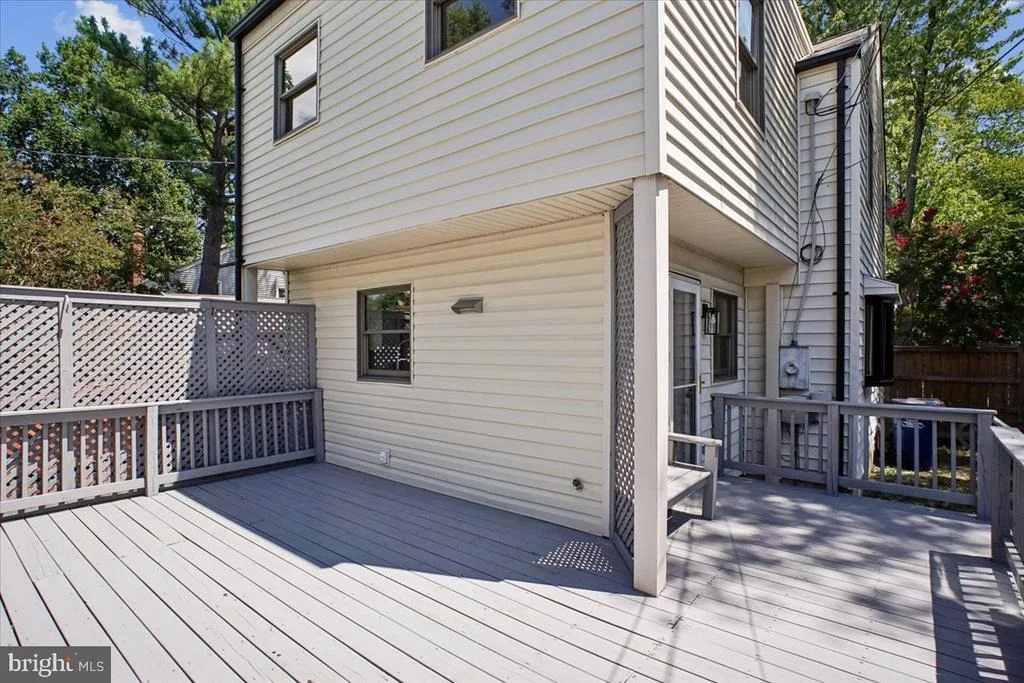 Photo of 6016 WILLIAMSBURG ROAD