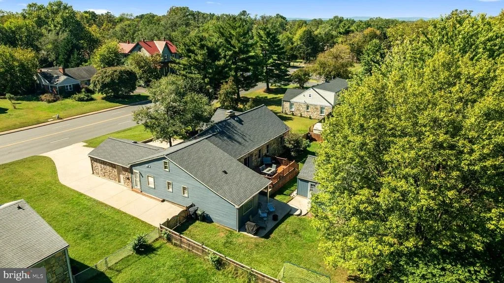 Photo of 9019 SUDLEY ROAD