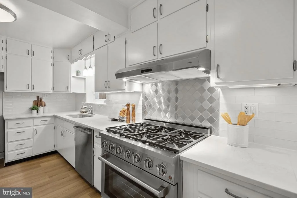 Photo of 9407 SEMINOLE STREET