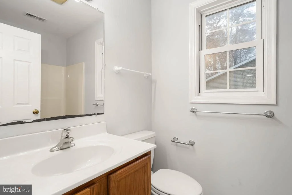 Photo of 18284 SHINGLE POINT ROAD