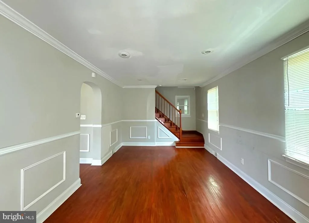 Photo of 6115 MOYER AVENUE