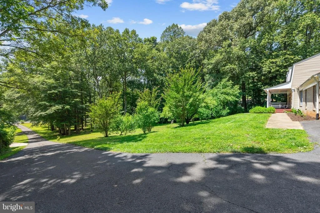 Photo of 10418 ADEL ROAD