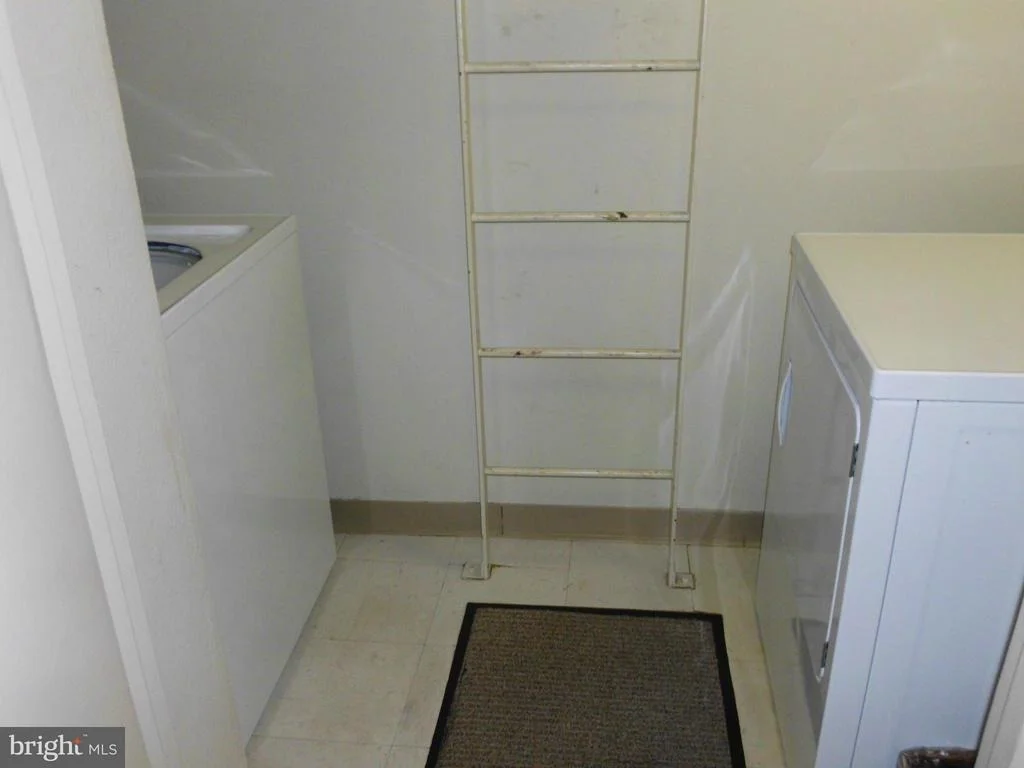 Photo of Unit 103A at 3640 GLENEAGLES DRIVE