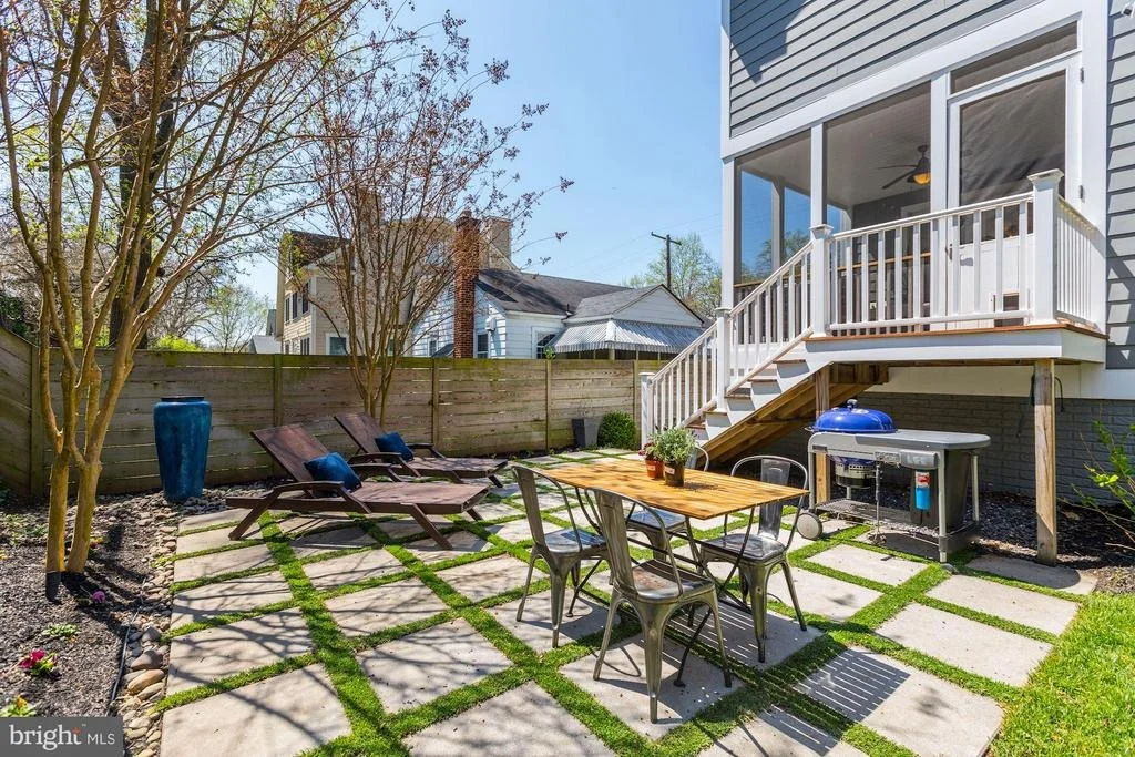 Photo of 5315 WILLARD AVENUE