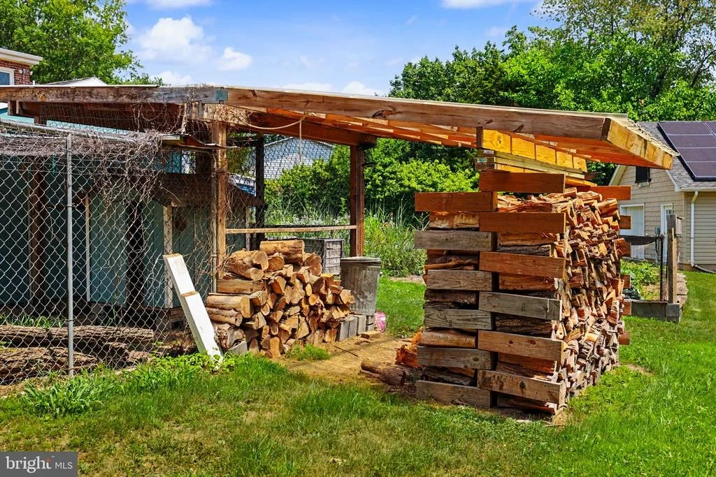 Photo of 2105 SHAWN DRIVE